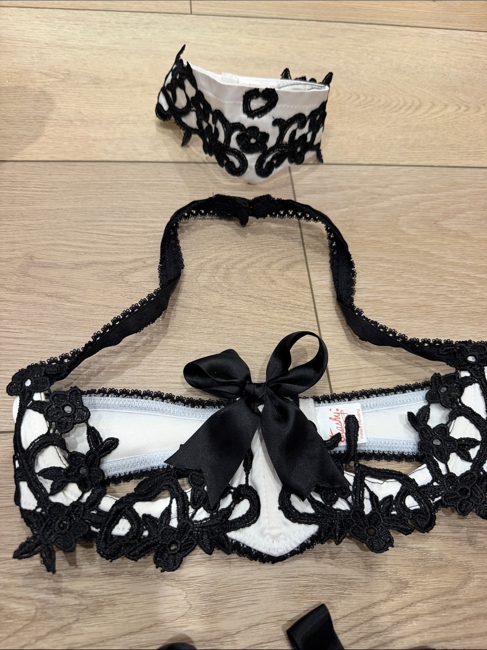 NWOT Trashy Lingerie Black Floral Lace Bra Set with Satin Bow - Picture 3 of 5